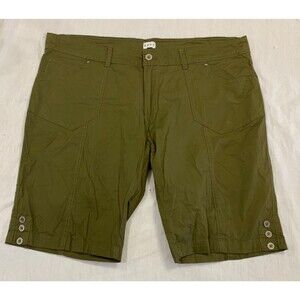 DASH WOMENS SHORTS SIZE 22W